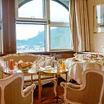 Hotel Schloss Moenchstein 5*