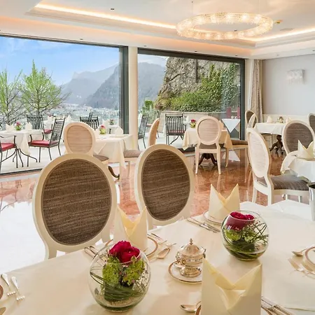 Hotel Schloss Moenchstein Salzburg