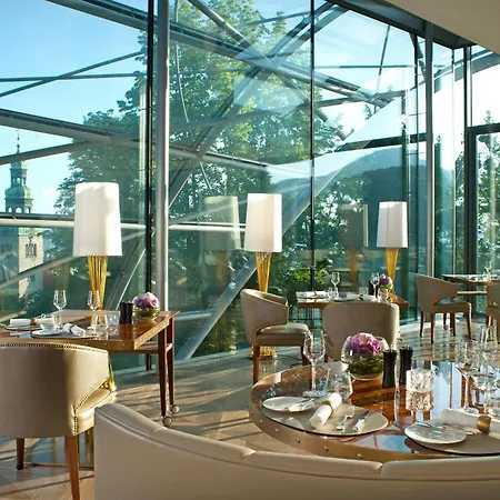 شلوس مونشتاين فندق