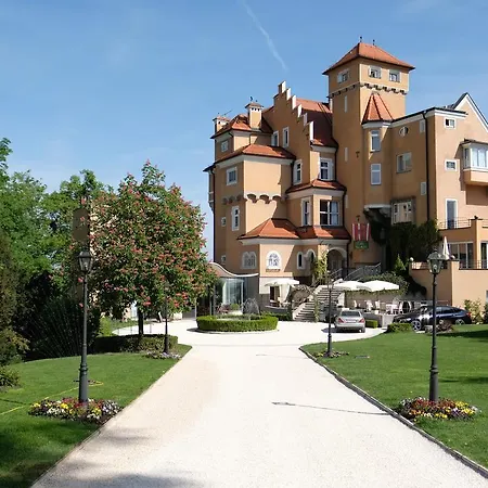 Hotel Schloss Moenchstein Salzburg