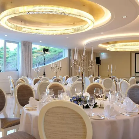 Schloss Moenchstein Salzburgo