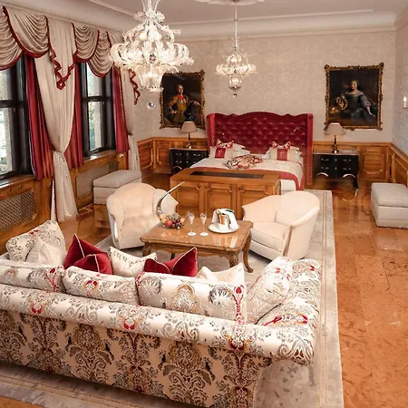 Schloss Mönchstein 5*