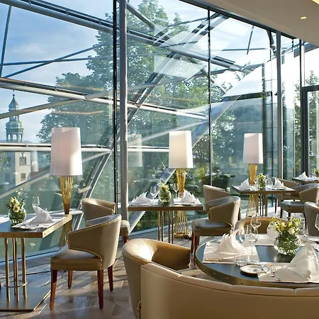 Schloss Mönchstein Hotel 5*